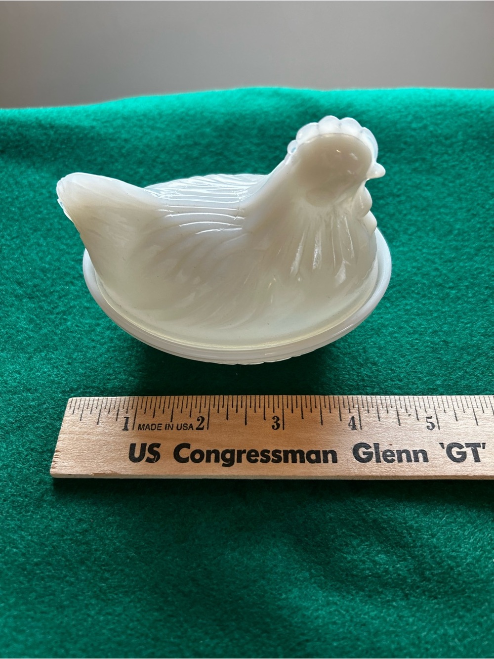 Vintage Hazel atlas hen on a nest